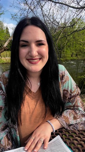 As we walk through Holy Week, today we remember the Last Supper.❤️ Holy Thursday invites us to reflect on the love Jesus showed and the meaning behind His final moments with His disciples.✝️ | Three Bears General Store