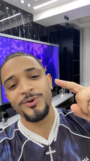 Bachata live concert on 13th at The Loft. Ticket link in bio! @kewincosmos @theloft.chicago | Latin Street Music & Dancing