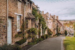 7 Wonderful Things to Do in Burford in The Cotswolds [The Ultimate Guide] - The Intrepid Guide