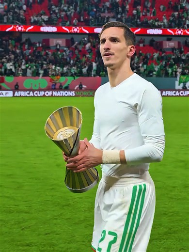 عادل بولبينة يُتوَّج رجل مباراة الجزائر ضد الكونغو بعد هدف الفوز القاتل #AdelBoulabina #AlgérieـCongo #الجزائر_الكونغو #CoupeAfricaineDesNations #عادل_بولبينة