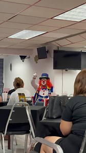 No entiende… Ya no le manden cerveza a Cupy 😂 #borracho #comedia #risa #fypシ #peda #show | Cupy el payaso