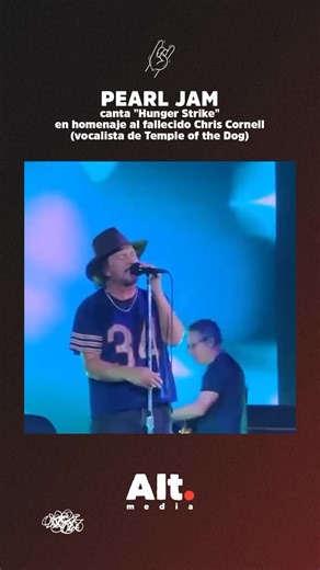 Alt. on Instagram: " “I’m going hungry…” A 8 años de su partida, Pearl Jam homenajeó a Chris Cornell con una emotiva versión de Hunger Strike, clásico de Temple of the Dog. Ocurrió en Pittsburgh, el domingo 18 de mayo y fue uno de los momentos más recordados del show que estuvo cargado de emoción y que hizo vibrar a los fans.  ¿Qué significa Chris Cornell para vos? Contános en los comentarios. #ChrisCornell #PearlJam #TempleOfTheDog #RockLegends #ALTMedia"