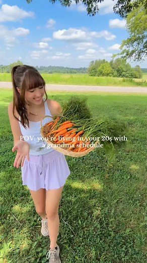 I just got a sewing machine this week too!! 😍🙌🏼 Granny hobbies are the best!! #backyardchickens #chickenkeeping #crocheting #gardening #20yrsold #grannyhobbies #grannyhobbiesforlife #hobbycollector | Natalie’s Homestead