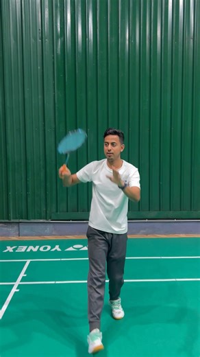 Every coach has a different journey. This is my way of teaching beginners — built from experience, mistakes, and constant learning. 🏸 I’m not saying this is the only way or the perfect way. I’ve shared this based on my current knowledge and understanding of the game. Now I’m curious 👇 How do you teach beginners? Do you agree with my approach, or would you do it differently? Let’s learn from each other. 💬🤝 | Kamal Shuttler