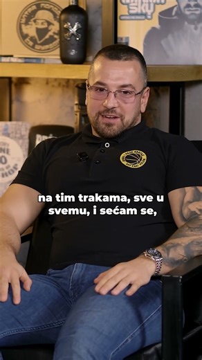 Prva pesma sa Mikrijem