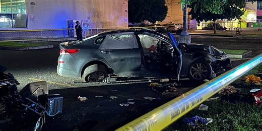 Man who crashed in Walgreens parking lot with multiple stab wounds identified