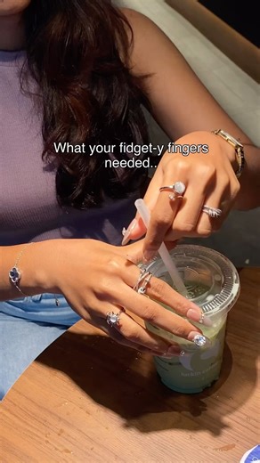 Fidget rings that helps soothe your anxiety and they can be worn anywhere & anytime! #fidgetring