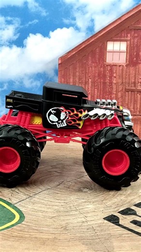 Hot Wheels 1/24 Bone Shaker Monster Truck