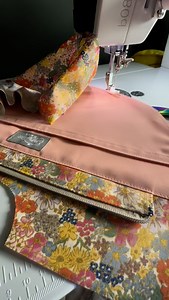 Just finishing up sewing my Isla bag, that I have been meaning to finish all week long, but didn’t find any time. I can’t wait to show it to you! I love the soft corduroy. But a question about pinning. I’m just realizing how much I love it! #emmalinebags #bagmaker #bagineer #sewing #isewbags #bagmaking #handmade #handmadebag | Emmaline Bags