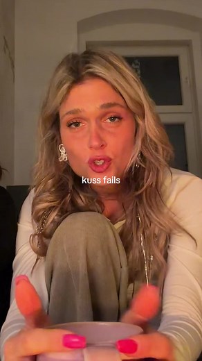 Fremdknutschen: Die besten Kussfails & Herzflimmern