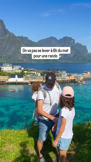 Voyage en famille • ChouetteWorld on Instagram: "La dernière c’est peut être la pire finalement 💔 🫰🏻Hello ! Moi c’est Aurélie. Je voyage en famille avec mes 2 filles de 10 et bientôt 3 ans. Je partage ici et sur mon blog toutes nos découvertes et nos astuces pour voyager en famille ! N’hésite pas à t’abonner @chouetteworld"