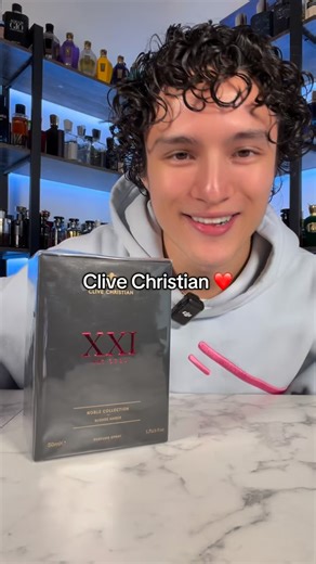 Noel Thomas on Instagram: "Unboxing Clive Christian Blonde Amber 💎🔥"