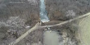 WATCH: Crews continue to work on leak from Keystone Pipeline near Nebraska-Kansas border