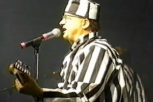 Watch Devo Play a Gritty 'Paranoia'