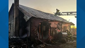 Firefighters battle house fire in Franklin County