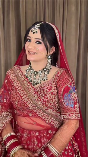 Red bride look #trend #wedding #bridemaid ##bridelmakup