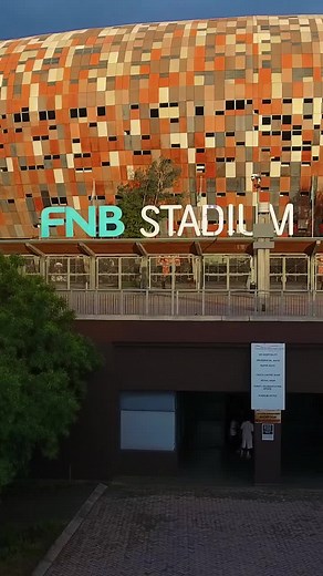 Match Day! 🏆#BetwayPrem ⚽️Orlando Pirates vs. Kaizer Chiefs 👕First Team 🗓️Saturday 01 February 2025 🏟FNB Stadium 🕞 15h30 📺SuperSport 202, SABC 1 🎟SOLD OUT🚫 🚌 Park and Ride: Ticketpro 🚍Rea Vaya 📢Gates Open at 11h30. Be early! Please wear your home jerseys!! #Amakhosi4Life #AlwaysHome #SowetoDerby