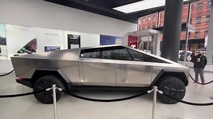 US probes Tesla's Full Self-Driving software after fatal crash