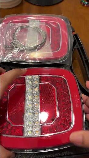 5-mode LED trailer lights with 22 LEDs for better visibility