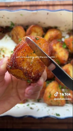 Crispy and Fluffy Roast Potatoes Recipe