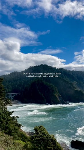 Wake up at one of Oregon’s most iconic lighthouses. A stay at the Heceta Head Lighthouse Bed & Breakfast is pure coastal magic. Who would you bring? 🌊 | Travel Oregon
