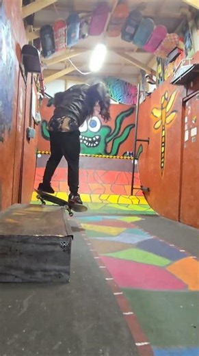 Learning Backside Feeble Grinds #skateboarding #skate #skateboard #skating #feeble #grind #skater