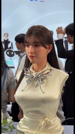 This might be one of the most human-like humanoid robots yet. 🤖