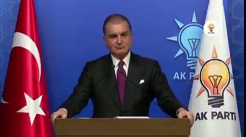 Şu da yapılıyor gece gündüz: AK Parti hedef alınırken siyasi olarak eleştirilebilir, hiçbir problem yok. Siyaset yapıyoruz, gayet normal. Fakat her AK Parti’nin hedef alınmasının arkasına bir CHP güzellemesi yapılması da dikkat çekiyor. Birileri CHP'yi güzellemek istiyorsa güzelleyebilir ama bunu bizim üzerimizden yapmasınlar. Yani bizi hedef alarak yapmaları yanlış. Onu açık bir şekilde kendileri nasıl istiyorlarsa o şekilde yapabilirler. Yani biz bu tartışmaları komisyonun kurulması sırasında 