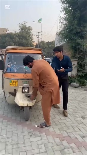 No word just laugh prank 😂😅 #funny #prankvideo #comedyvideo #prank #comedy #newyork #usa #usareels #funnyclips | Ramzan Pranks