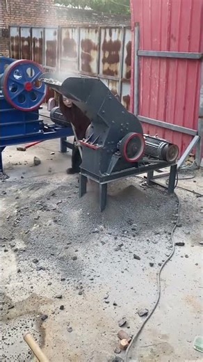 Small hammer sand crusher, customizable#Hammercrusher #hammersandmachine #machine