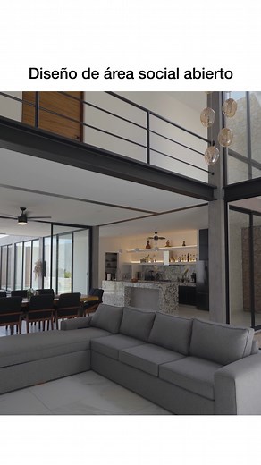 🔵 MEJORES OBRAS AJENAS 2023 🔵 ¡Hola, jóvenes! Esperamos que estén disfrutando de un año lleno de inspiración arquitectónica. Nos dirigimos a ustedes con entusiasmo para invitarlos a participar en la elección de las mejores obras del 2023 de nuestra serie. Queremos conocer cuáles fueron esos espacios que capturaron su atención y despertaron su admiración. Los invitamos a compartir en los comentarios de este Reel respondiendo a la siguiente pregunta: ¡¿Cuál de los PATIOS INTERIORES que exploramo