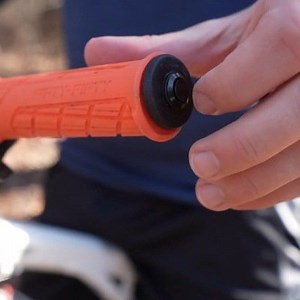 Polar Plugs: Heated Handlebar Inserts for Biking in Cold Weather - Core77