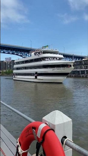 Flats West Bank welcomes Lady Caroline; the new dinner cruise ship