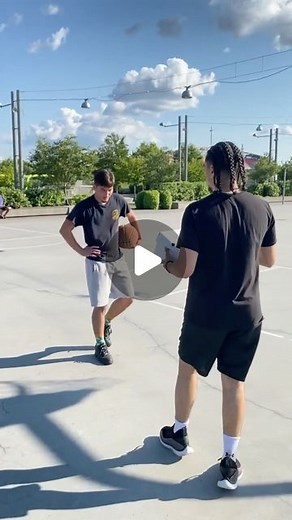 Farouk Meguader | Played randoms 1v1 for my curry 8s! Y’all think you could have beaten me and got them⁉️ | Instagram