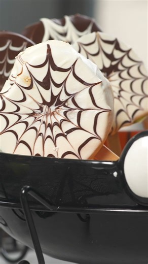 251K views · 672 reactions | The cutest apple treats on the ~web~ ️ Get the recipe for Spiderweb Chocolate Apple Pops: https://foodtv.com/32VzGit | Food Network | Facebook