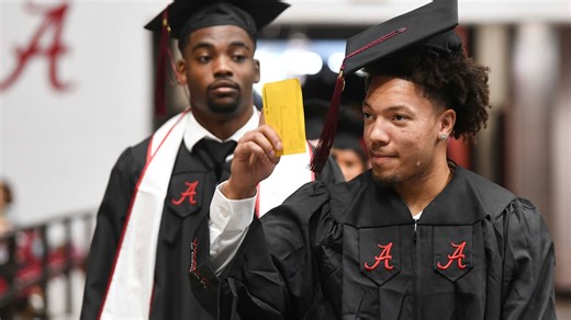 By the numbers: A look at fall 2024 graduates from the University of Alabama