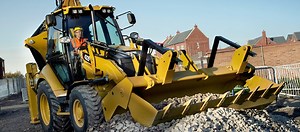 The Right Caterpillar TLB for the Job | Truck & Trailer