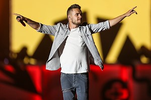 Former One Direction member dies in fall from hotel balcony