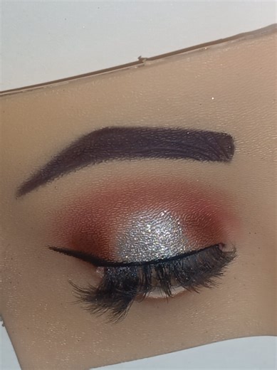 Expert Eyes Makeup Tutorial for Beginners