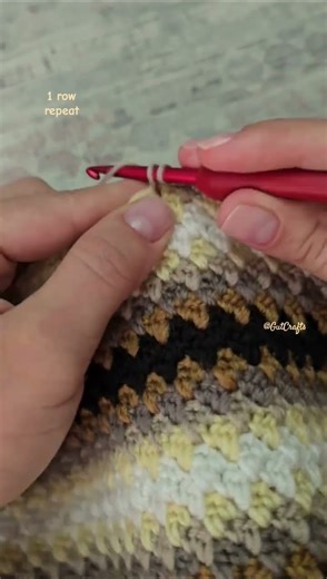Easy 1 Row Repeat Crochet Pattern | SC and DC Stitches | Crochet Blanket