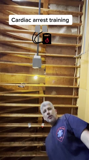 Cardiac arrest training. MUST WATCH!! #comedyvideo #featurethis #featureme #prank #15svines #trending #1mincomedy #blooper #cat #lol #funnyvideos #funny #emt #emtlife #emtsoftiktok #paramedic #paramedicsoftiktok #ems #wow #wowbharabite #ambulance #tiktok #tiktokviral