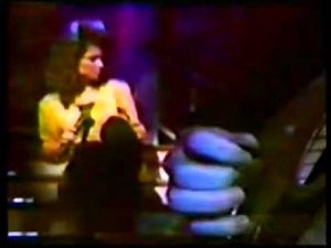 Shania Twain - Blue Eyes Crying In the Rain 1993.