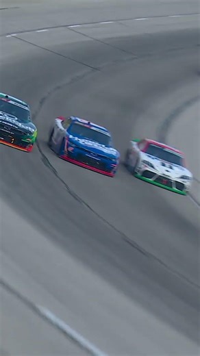 3-WIDE FOR THE LEAD!!!
