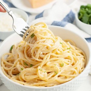 Spaghetti Alfredo #spaghettialfredo #spaghetti #Alfredo #fettuccinealfredo #pastarecipe | Foodlovinfamily