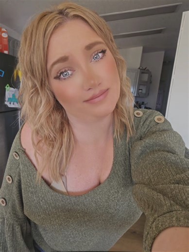 Anna Slack (@aslackker)’s videos with original sound - The Professional Mess