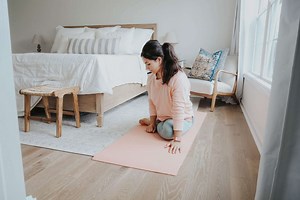 6 Beginner-Friendly Yoga Stretches to Relieve Stiff Muscles