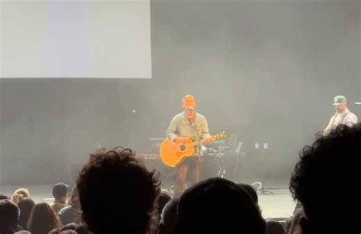 Travis Clark on Instagram: "Last night was really special for me… I went to my first worship concert and got to meet someone who’s been a huge musical influence in my life. As a young artist, being a part of that experience was incredible, and singing along to so many of @philwickham songs that have helped me over the years was amazing! God showed up in Knoxville, and we had a time worshipping!! 🙌🏼🧡 #worship #Jesus #concert #knoxville"