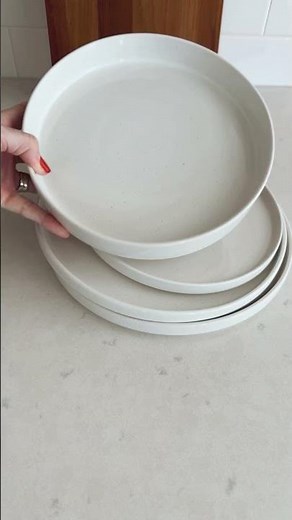 Amazon Affordable white dinnerware set I have & love! #kitchenfinds #amazonfinds #amazonhome
