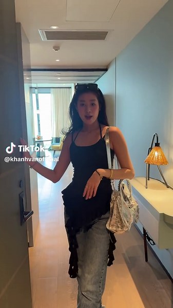 Khám Phá Phòng Ngủ Của Vân Tại Hội An