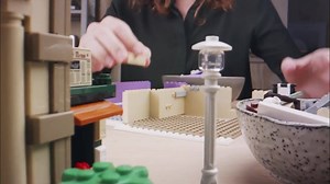 Add to your modular buildings collection or start a new one with this new LEGO® Police Station and discover criminally good details. Adults welcome! | LEGO Stores ME